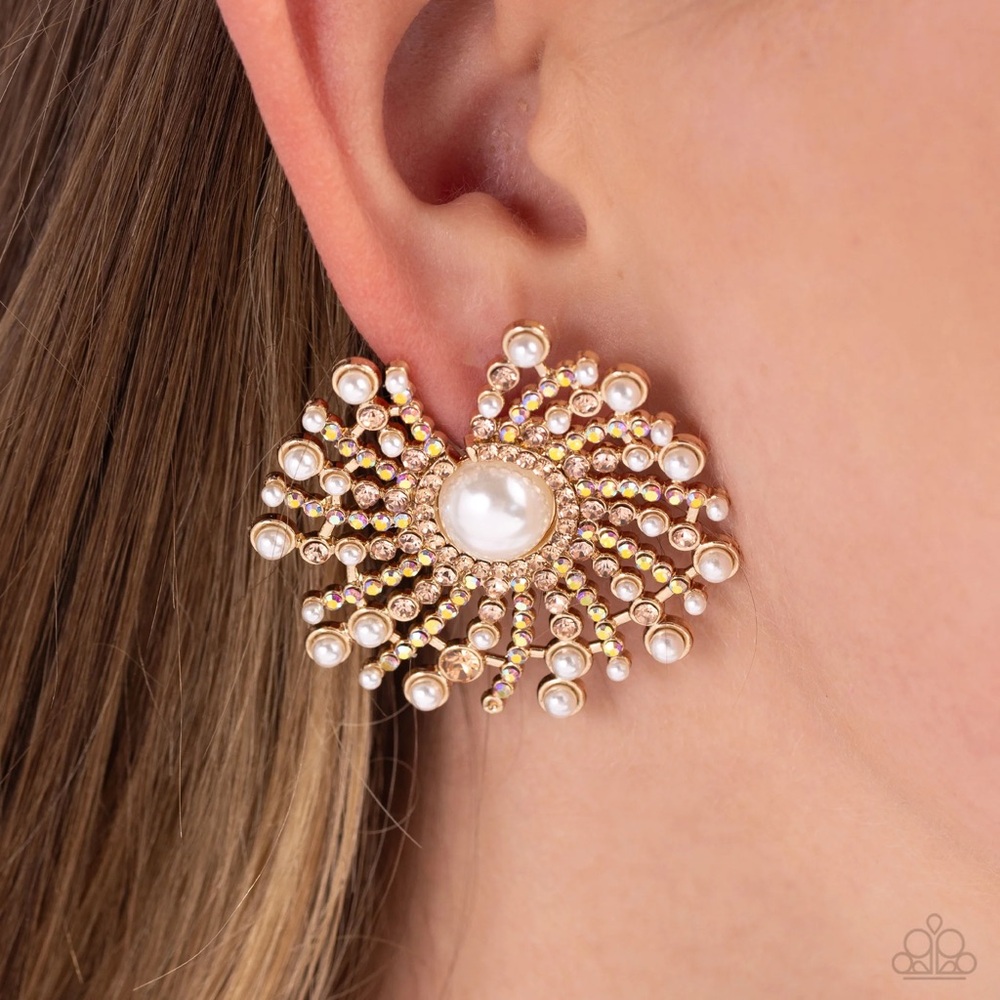 Paparazzi Gold and Cream Starburst Earrings (nwot)